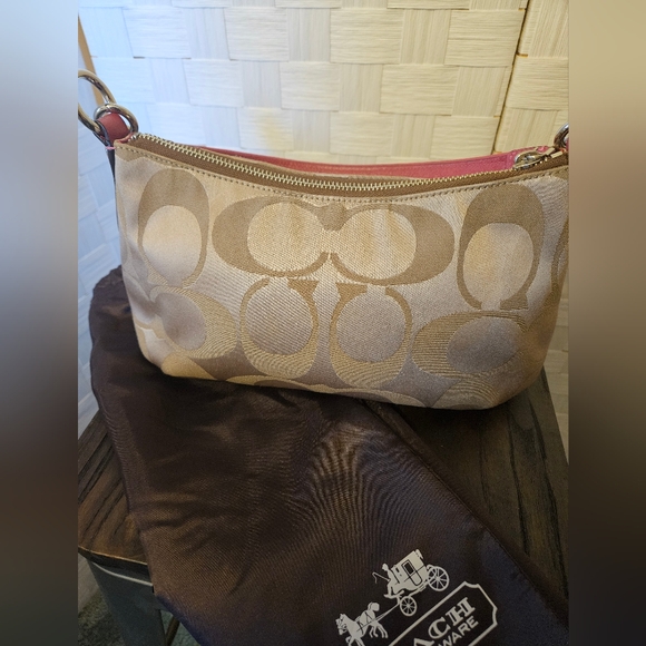 Coach poppy signature sateen groovy crossbody/handbag with dust bag - Picture 2 of 9